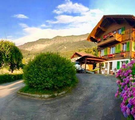 Апартаменты Privatzimmer Am Thunersee Лайссиген Экстерьер фото