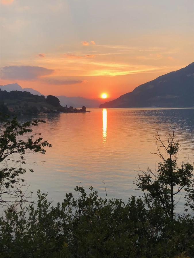 Апартаменты Privatzimmer Am Thunersee Лайссиген Экстерьер фото